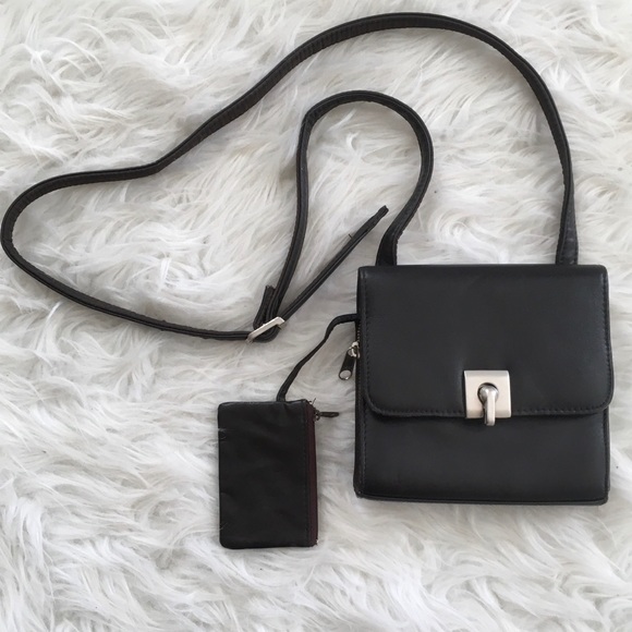Diamicci Handbags - Leather Square Lock Messenger Cross Body Bag